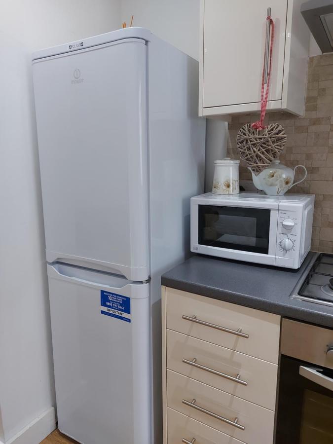 Lux Apartment In Gatwick Κρόουλι Εξωτερικό φωτογραφία