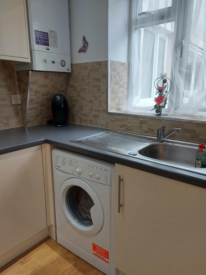 Lux Apartment In Gatwick Κρόουλι Εξωτερικό φωτογραφία