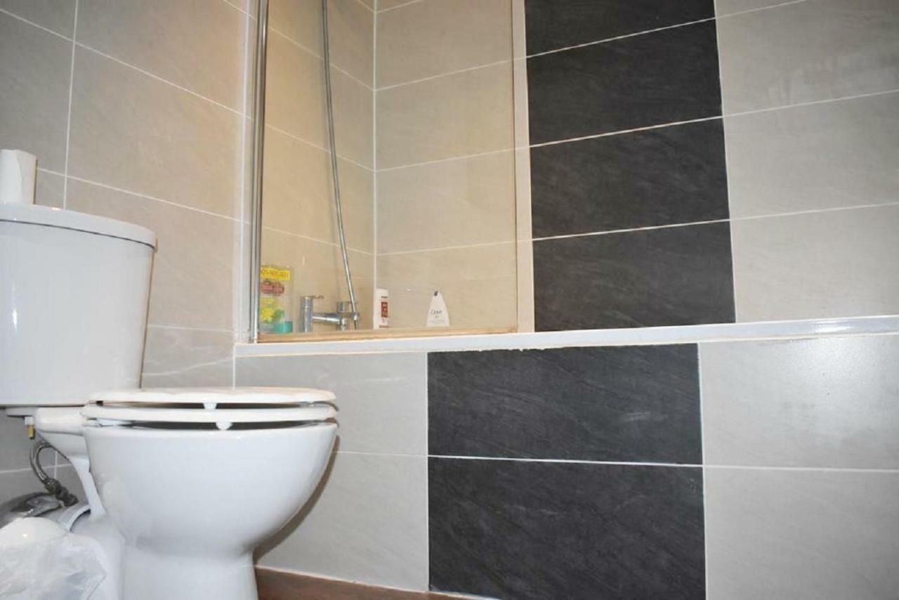 Lux Apartment In Gatwick Κρόουλι Εξωτερικό φωτογραφία